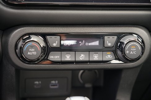 Used 2023 Nissan Kicks SR w/ SR Premium Package image 25
