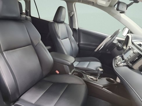 Used 2014 Toyota RAV4 Limited image 16