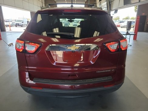 Used 2015 Chevrolet Traverse LT w/ Style and Technology Package image 5
