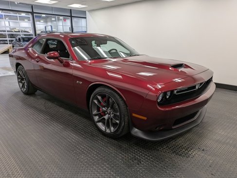 Used 2023 Dodge Challenger R/T image 3