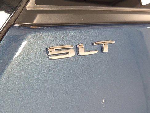 Used 2024 GMC Terrain SLT image 10