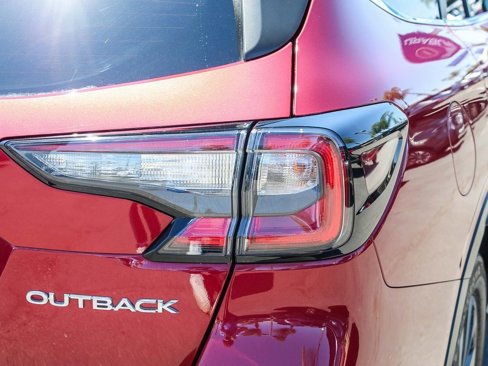 Used 2022 Subaru Outback Premium image 9
