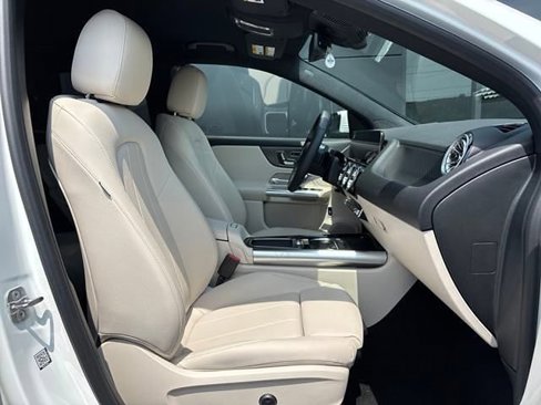 Used 2025 Mercedes-Benz GLA 250 4MATIC image 41