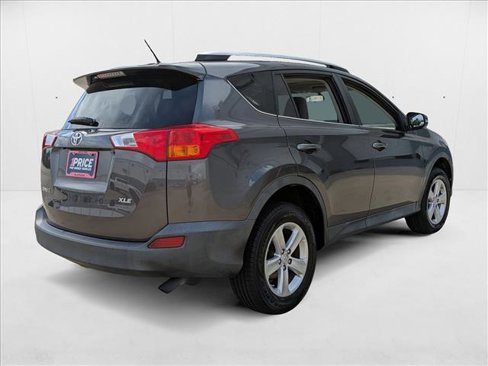 Used 2014 Toyota RAV4 XLE image 5
