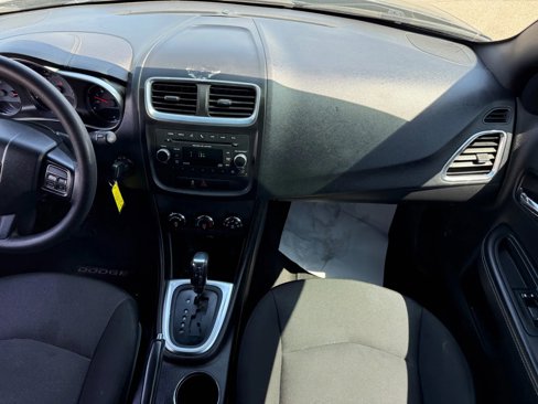 Used 2012 Dodge Avenger SE image 16