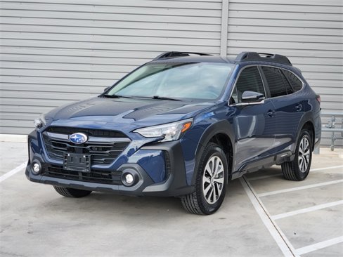 Used 2023 Subaru Outback Premium image 5