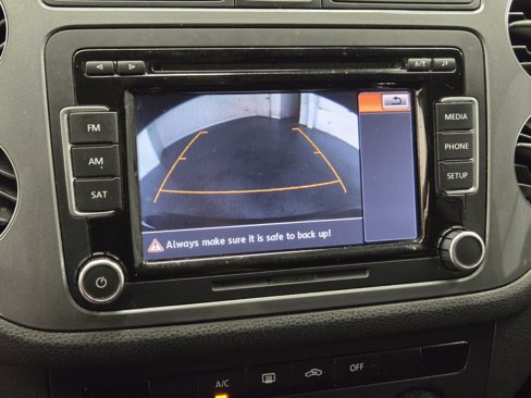 Used 2015 Volkswagen Tiguan S image 18