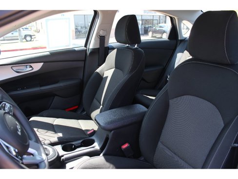 Used 2023 Kia Forte LXS image 8