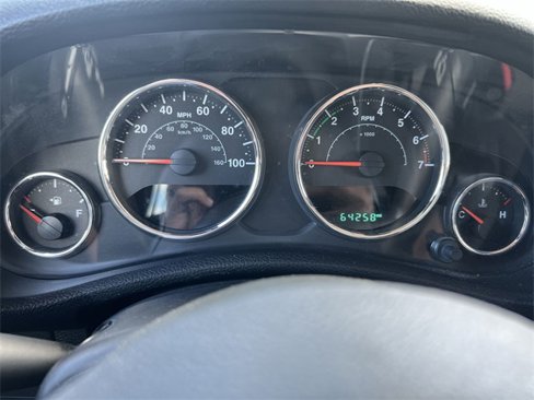 Used 2015 Jeep Wrangler Sport image 15