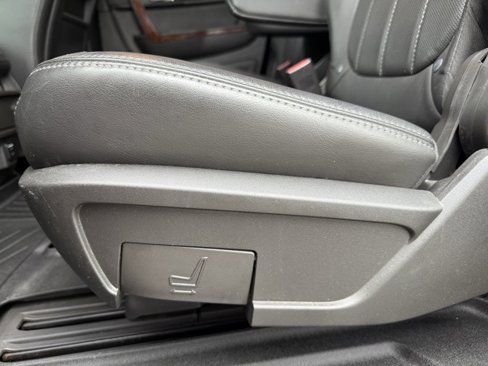 Used 2014 Chevrolet Traverse LTZ image 17