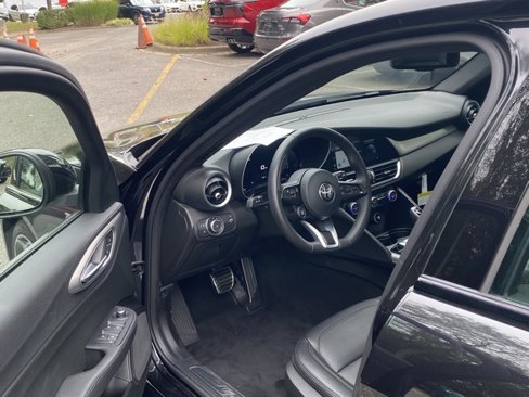 Used 2024 Alfa Romeo Giulia Ti image 20