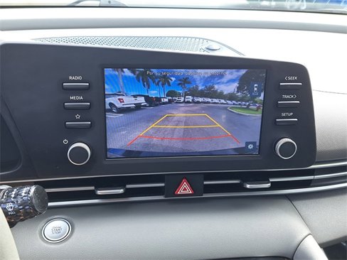 Used 2021 Hyundai Elantra SEL w/ Preferred Accessory Package image 26