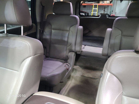 Used 2017 Chevrolet Tahoe LT image 24