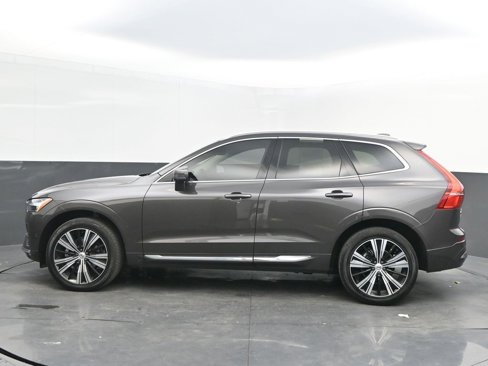 Certified 2023 Volvo XC60 B5 Ultimate w/ Protection Package Premier image 4