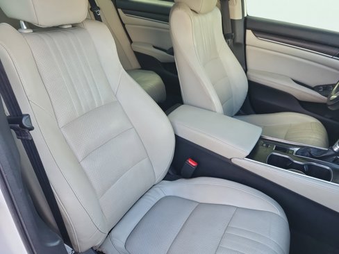 Used 2018 Honda Accord EX-L image 17
