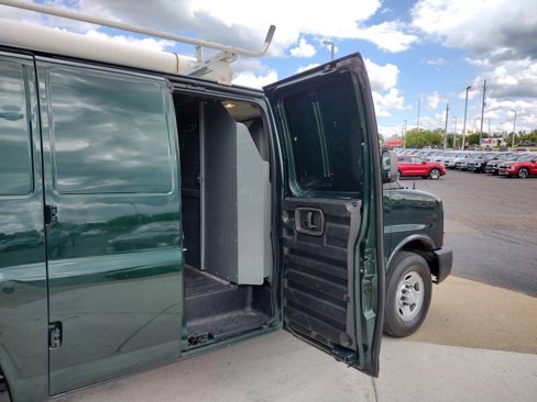 Used 2016 Chevrolet Express 2500 image 20
