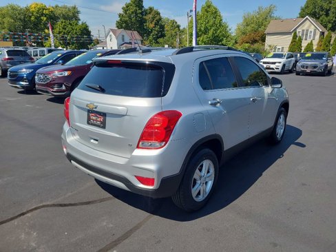 Used 2018 Chevrolet Trax LT w/ LT Convenience Package image 5