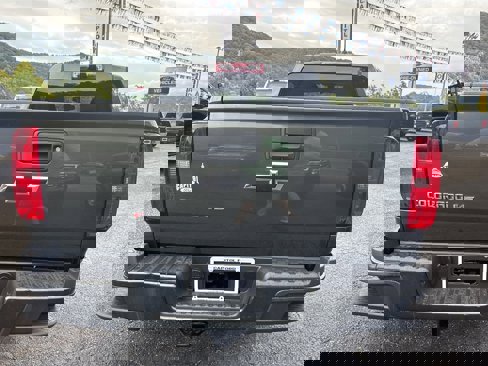 Used 2018 Chevrolet Colorado W/T w/ WT Convenience Package image 5