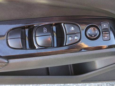Used 2023 Nissan Altima 2.5 SV image 13