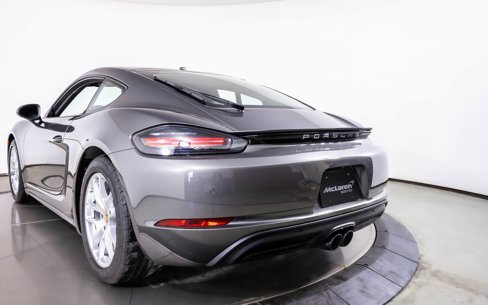 Used 2022 Porsche 718 Cayman image 10