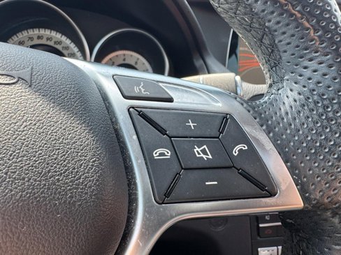 Used 2017 Mercedes-Benz E 400 4MATIC Coupe image 17