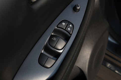 Used 2024 Nissan Leaf S image 26