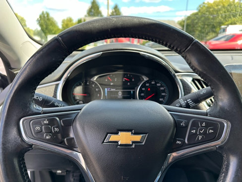 Used 2017 Chevrolet Malibu LT image 17