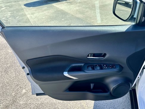 Used 2021 Nissan Kicks SV image 27