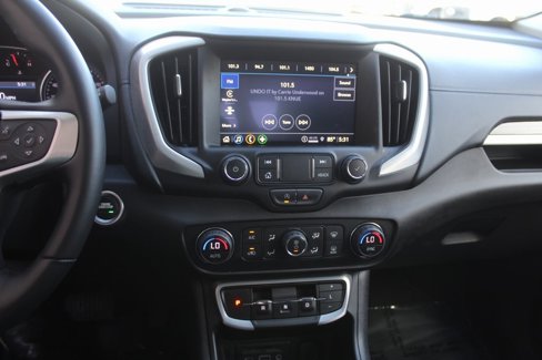 Used 2024 GMC Terrain SLT image 20