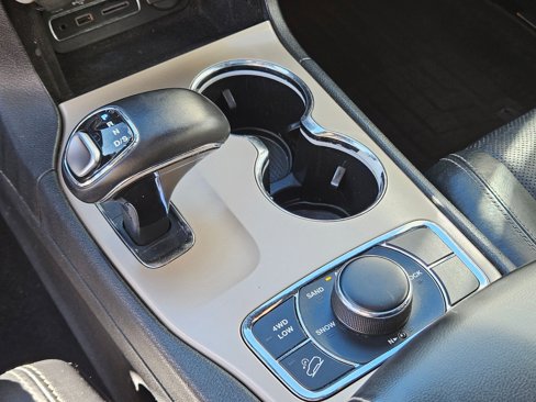Used 2014 Jeep Grand Cherokee Limited w/ Luxury Group II image 30