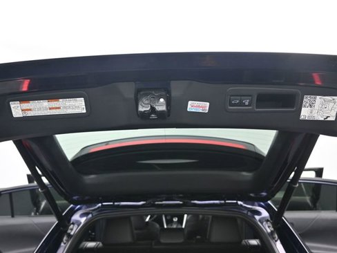 Certified 2022 Toyota Venza XLE image 33