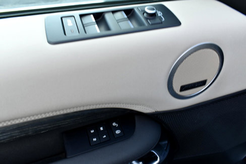 Used 2019 Land Rover Discovery HSE image 41