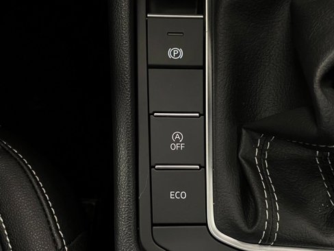 New 2025 Volkswagen Jetta SE image 23