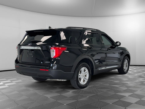 Used 2024 Ford Explorer XLT image 8