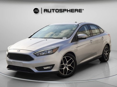 Used 2017 Ford Focus SEL image 1