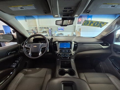 Used 2016 Chevrolet Suburban LT image 19
