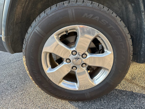 Used 2012 Jeep Grand Cherokee Limited image 48