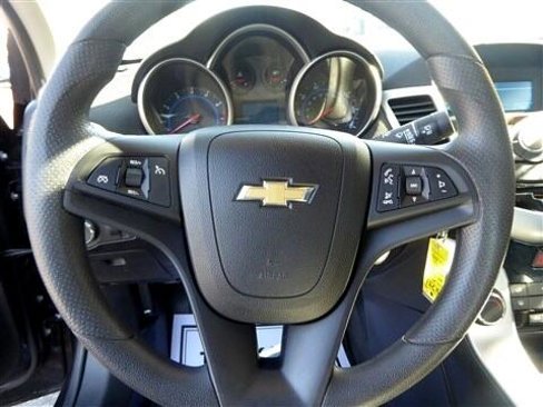 Used 2016 Chevrolet Cruze LT image 15