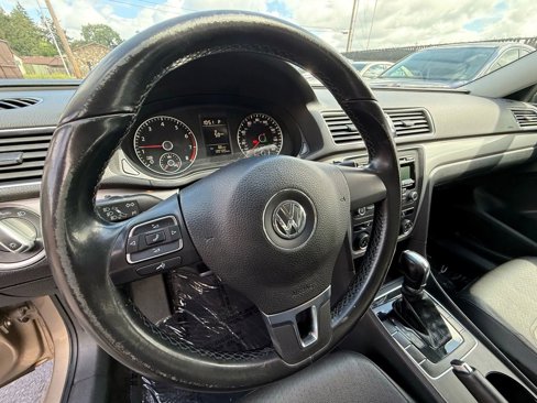 Used 2015 Volkswagen Passat 1.8T S image 16