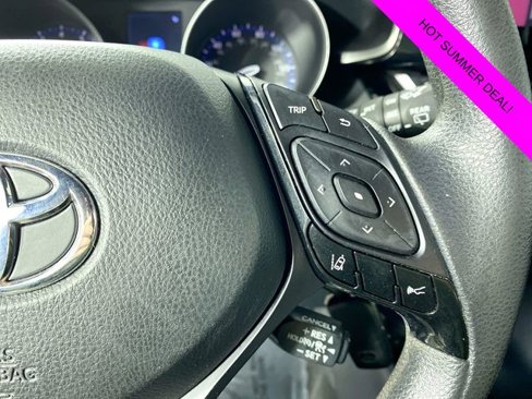 Used 2019 Toyota C-HR XLE image 14