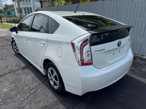 Used 2015 Toyota Prius Four image 13