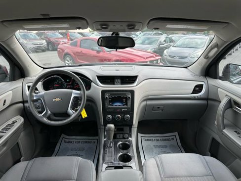 Used 2017 Chevrolet Traverse LT image 22