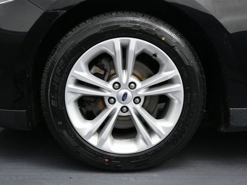 Used 2017 Ford Taurus SEL w/ Equipment Group 201A image 9