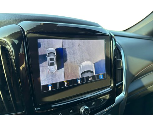 Used 2023 Chevrolet Traverse RS image 27