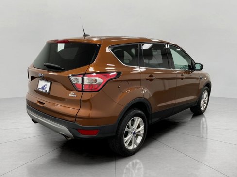 Used 2017 Ford Escape SE w/ SE Cold Weather Package image 4