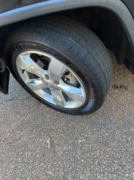 Used 2013 Jeep Grand Cherokee Overland Summit image 8