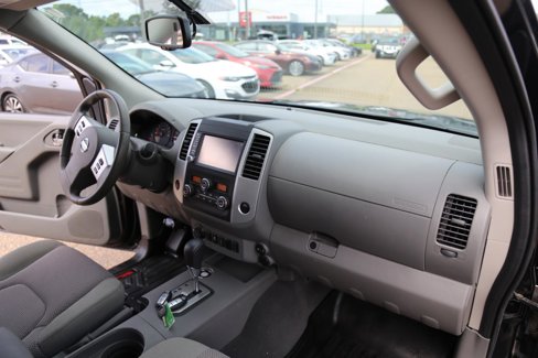 Used 2020 Nissan Frontier SV w/ Midnight Edition Floor Mats image 20