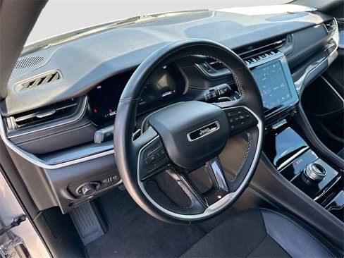 Used 2021 Jeep Grand Cherokee L Laredo image 9