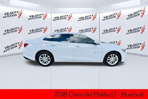 Used 2018 Chevrolet Malibu LT image 2