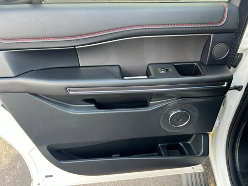 Used 2021 Ford Expedition Max Limited image 14